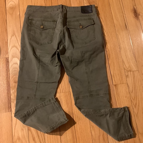 True Religion Olive Green Zipper pocket ankle Jeans - Picture 3 of 6